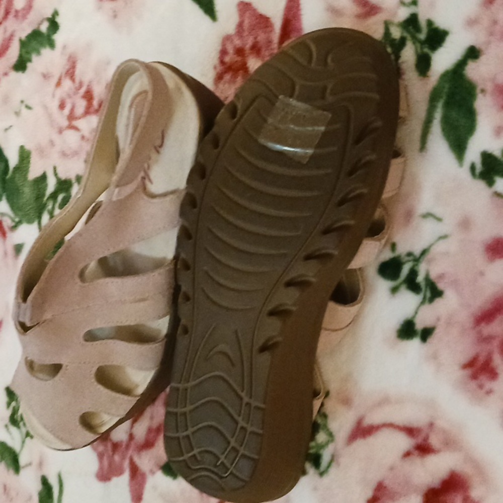 Shoes - Picture 3 of 3